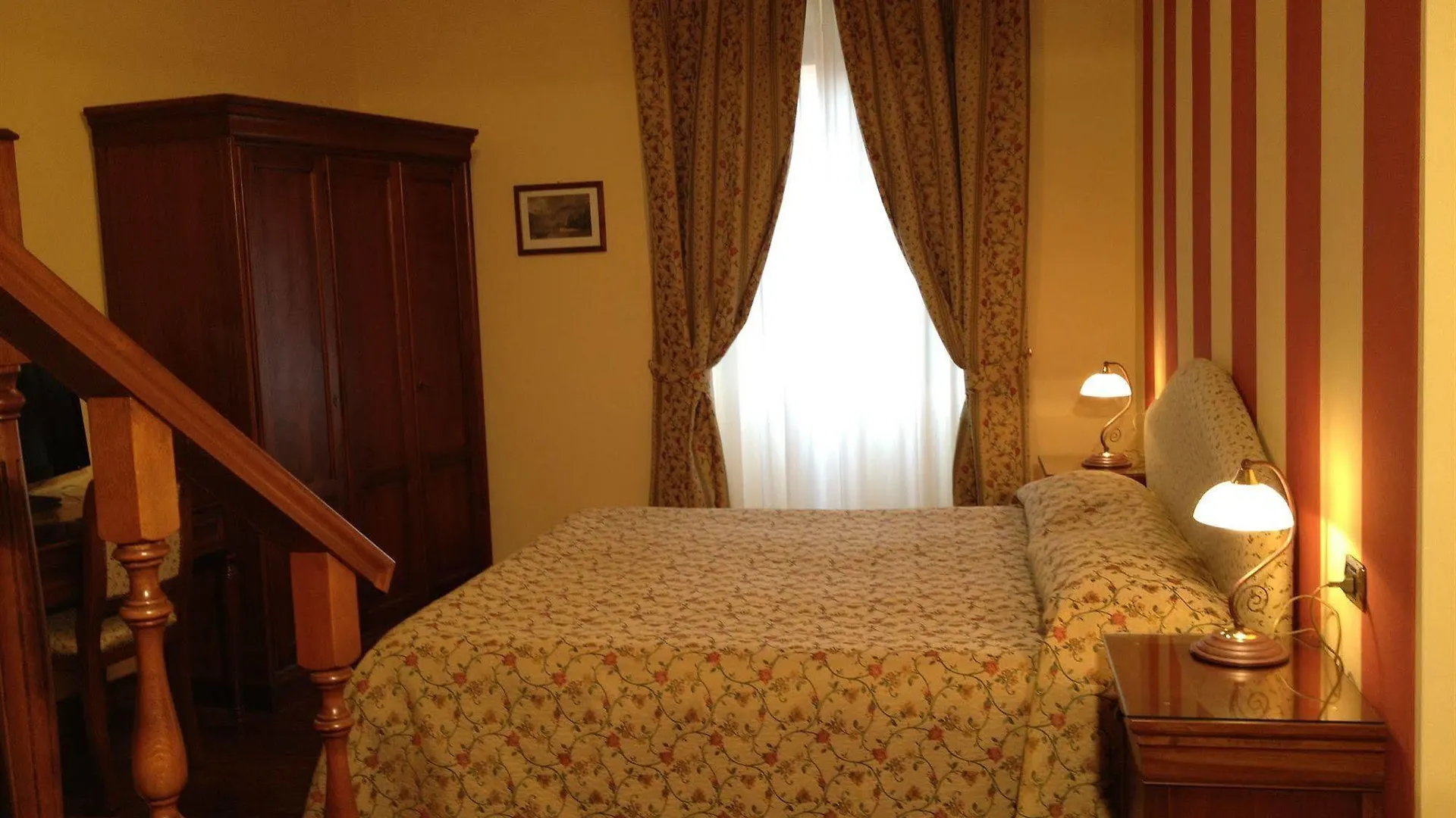 Hotel Du Lac Menaggio 3*,  Italy